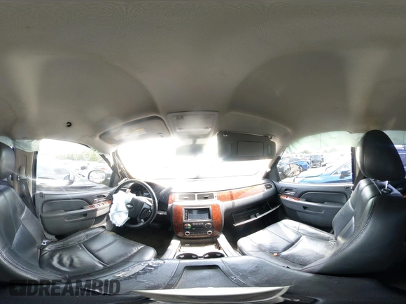 2010 Chevrolet Suburban LT with VIN 1GNUCJE06AR138587, listed as a IAAI auction lot 42145484 with 283,318 mi miles and . Bid and sale history available at DreamBid. Image 17.