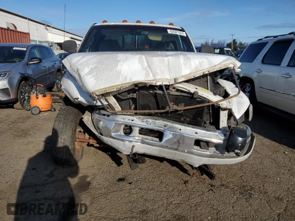 2001 Dodge Ram 2500 with VIN 3B7KF23Z71G205888, listed as a Copart auction lot 82687624 with 0 mi miles and Salvage Title. Bid and sale history available at carsss.com. Image 5.