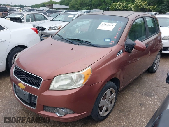 2011 Chevrolet Aveo 2LT z VIN KL1TG6DEXBB255061, wystawiony jako IAAI lot #42316873 z przebiegiem 157 980 mil mil oraz . Historia ofert i sprzedaży dostępna na DreamBid. Obrazek 2.