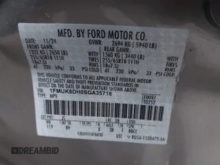 2025 Ford Explorer Active with VIN 1FMUK8DH0SGA35718, listed as a IAAI auction lot 41283665 with 391 mi miles. Bid and sale history available at carsss.com. Image 9.