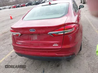 2020 Ford Fusion SE with VIN 3FA6P0HD4LR109679, listed as a IAAI auction lot 41718257 with 132,389 mi miles. Bid and sale history available at carsss.com. Image 17.
