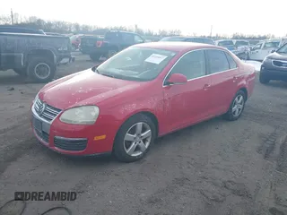 2008 Volkswagen Jetta Sedan SE with VIN 3VWRM71K68M073447, listed as a IAAI auction lot 41440847 with 1 mi miles. Bid and sale history available at carsss.com. Image 2.