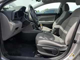 2020 Hyundai Elantra SEL z VIN 5NPD84LF6LH551347, wystawiony jako Copart lot #57335135 z przebiegiem 34 210 mil mil oraz Szkoda całkowita • Salvage title. Historia ofert i sprzedaży dostępna na DreamBid. Obrazek 7.