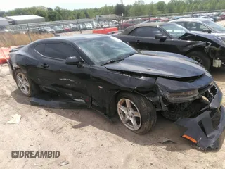 2017 Chevrolet Camaro 1LT z VIN 1G1FB1RS5H0210130, wystawiony jako IAAI lot #42017126 z przebiegiem 111 902 mil mil oraz . Historia ofert i sprzedaży dostępna na DreamBid. Obrazek 1.