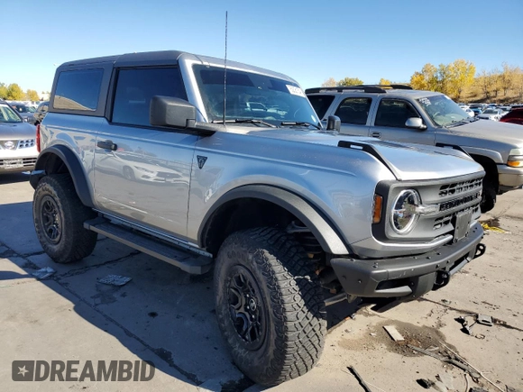 2023 Ford Bronco z VIN 1FMDE5CP7PLB26062, wystawiony jako Copart lot #76208154 z przebiegiem 17 688 mil mil oraz Szkoda całkowita • Salvage title. Historia ofert i sprzedaży dostępna na DreamBid. Obrazek 4.