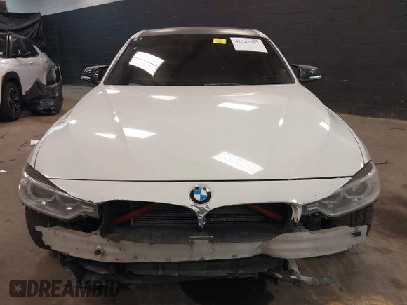 2013 BMW 3 Series 335i xDrive with VIN WBA3B9C54DF586575, listed as a IAAI auction lot 42285797 with 204,461 mi miles and . Bid and sale history available at DreamBid. Image 12.