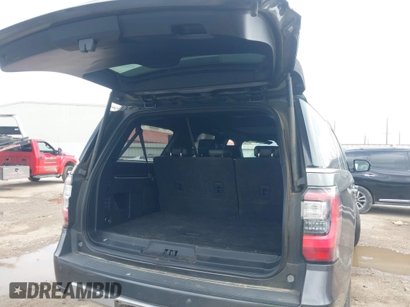 2018 Ford Expedition Max Limited z VIN 1FMJK2ATXJEA70785, wystawiony jako IAAI lot #42099109 z przebiegiem 118 144 mil mil oraz . Historia ofert i sprzedaży dostępna na DreamBid. Obrazek 18.