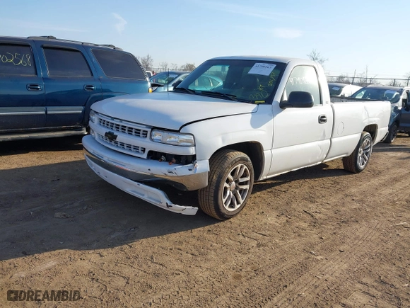 2002 Chevrolet Silverado 1500 with VIN 1GCEC14W62Z161730, listed as a IAAI auction lot 41790163 with 206,957 mi miles. Bid and sale history available at carsss.com. Image 17.