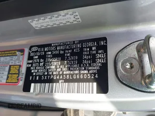 2020 Kia Sorento LX V6 with VIN 5XYPG4A58LG660524, listed as a IAAI auction lot 41505220 with 60,252 mi miles. Bid and sale history available at carsss.com. Image 9.