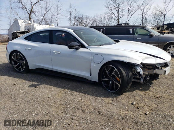 2024 Audi RS e-tron GT z VIN WAUBHBFW7R7901666, wystawiony jako Copart lot #49103775 z przebiegiem 7651 mil mil oraz Szkody całkowita. Historia ofert i sprzedaży dostępna na DreamBid. Obrazek 4.