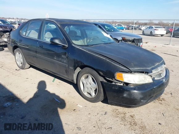 2001 Nissan Altima GXE with VIN 1N4DL01D81C220261, listed as a IAAI auction lot 41146808 with 140,840 mi miles. Bid and sale history available at carsss.com. Image 1.