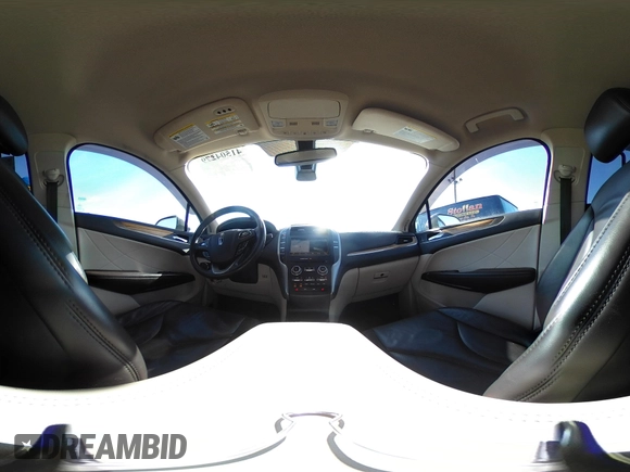 2016 Lincoln MKC Select with VIN 5LMCJ2D95GUJ08172, listed as a IAAI auction lot 41504279 with 73,425 mi miles and . Bid and sale history available at DreamBid. Image 18.