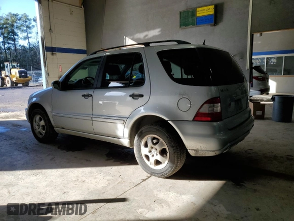 2003 Mercedes-Benz M-Class 3.2L with VIN 4JGAB54E33A383315, listed as a Copart auction lot 44424045 with 265,006 mi miles and Salvage Title. Bid and sale history available at carsss.com. Image 2.