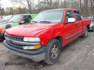 2001 Chevrolet Silverado 1500 LS with VIN 2GCEC19V111175624, listed as a IAAI auction lot 41875058 with 374,190 mi miles. Bid and sale history available at carsss.com. Image 2.