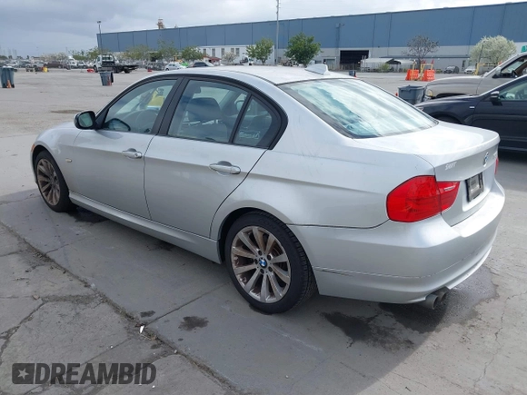 2011 BMW 3 Series 328i with VIN WBAPH5C50BA441956, listed as a IAAI auction lot 41903593 with 100,455 mi miles and . Bid and sale history available at carsss.com. Image 3.