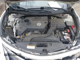 2014 Nissan Altima 2.5 S with VIN 1N4AL3AP2EN335771, listed as a IAAI auction lot 41202964 with 164,995 mi miles. Bid and sale history available at carsss.com. Image 10.