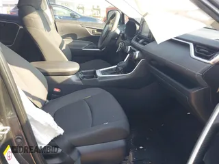 2019 Toyota RAV4 LE with VIN JTMK1RFV0KD003070, listed as a IAAI auction lot 42051761 with 86,651 mi miles. Bid and sale history available at carsss.com. Image 5.