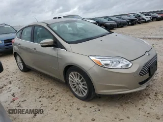 2015 Ford Focus Electric z VIN 1FADP3R45FL222017, wystawiony jako Copart lot #73420413 z przebiegiem 58 205 mil mil oraz . Historia ofert i sprzedaży dostępna na DreamBid. Obrazek 4.