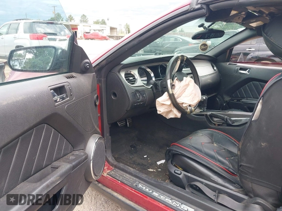 2012 Ford Mustang V6 with VIN 1ZVBP8EM5C5286673, listed as a IAAI auction lot 42172106 with 207,627 mi miles and . Bid and sale history available at DreamBid. Image 5.