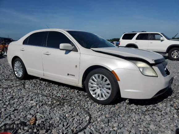 2010 Mercury Milan Hybrid z VIN 3MEDM0L39AR616243, wystawiony jako Copart lot #57054355 z przebiegiem 201 372 mil mil oraz Szkody całkowita. Historia ofert i sprzedaży dostępna na DreamBid. Obrazek 4.