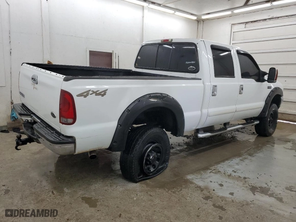 2003 Ford Super Duty F-250 XL with VIN 1FTNW21L43ED61246, listed as a Copart auction lot 89172355 with 174,011 mi miles and Salvage Title. Bid and sale history available at carsss.com. Image 3.