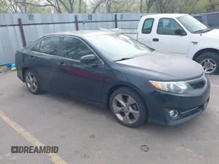 2012 Toyota Camry SE with VIN 4T1BK1FK6CU521590, listed as a IAAI auction lot 42035845 with 276,531 mi miles. Bid and sale history available at carsss.com. Image 1.