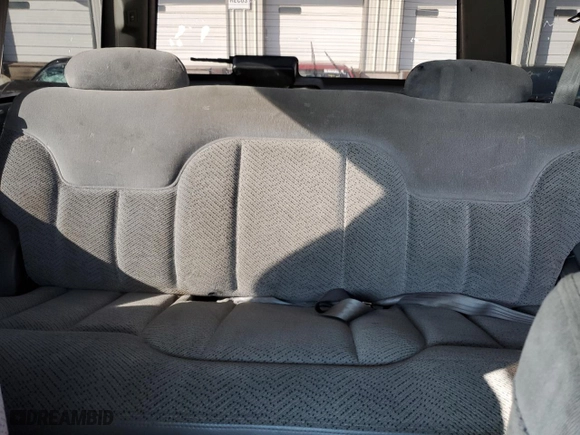 1999 Chevrolet Tahoe with VIN 3GNEK18R9XG152347, listed as a Copart auction lot 80785154 with 301,018 mi miles and Salvage Title. Bid and sale history available at carsss.com. Image 10.
