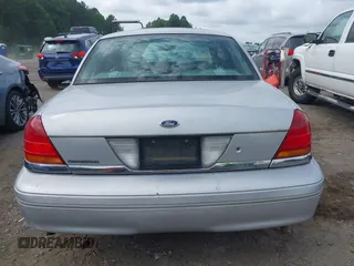 2000 Ford Crown Victoria Police Interceptor с VIN 2FAFP71W0YX183498, выставлен на аукционе IAAI как лот 42388246 с пробегом 250 591 миль миль и . История ставок и продаж доступна на DreamBid. Изображение 16.
