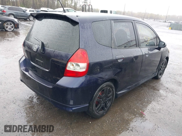 2008 Honda Fit Sport with VIN JHMGD38698S058474, listed as a IAAI auction lot 42009715 with 1 mi miles. Bid and sale history available at carsss.com. Image 4.