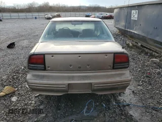1997 Oldsmobile Cutlass Supreme S z VIN 1G3WH52M8VF352117, wystawiony jako Copart lot #41919094 z przebiegiem 155 523 mil mil oraz Szkody całkowita. Historia ofert i sprzedaży dostępna na DreamBid. Obrazek 6.
