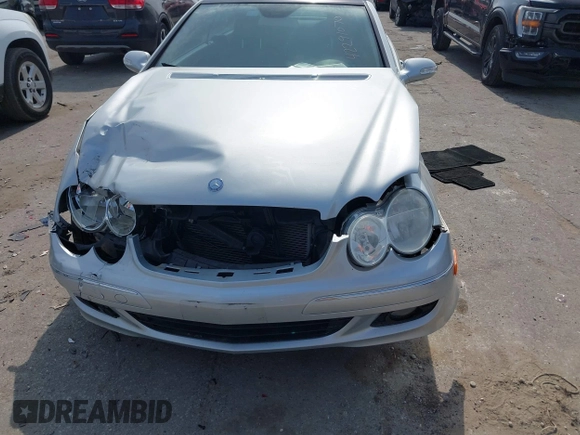 2007 Mercedes-Benz CLK 350 z VIN WDBTK56F57T080161, wystawiony jako IAAI lot #42291070 z przebiegiem 64 689 mil mil oraz . Historia ofert i sprzedaży dostępna na DreamBid. Obrazek 13.