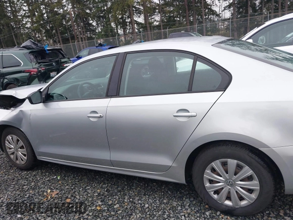 2011 Volkswagen Jetta Sedan S with VIN 3VW2K7AJ8BM363162, listed as a IAAI auction lot 41253390 with 153,014 mi miles. Bid and sale history available at carsss.com. Image 14.