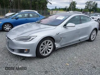 2017 Tesla Model S 60 z VIN 5YJSA1E11HF217633, wystawiony jako IAAI lot #42586913 z przebiegiem 152 987 mil mil oraz . Historia ofert i sprzedaży dostępna na DreamBid. Obrazek 21.