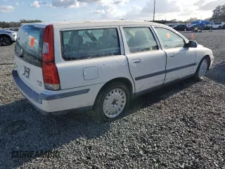 2001 Volvo V70 with VIN YV1SW58D311007249, listed as a Copart auction lot 77267834 with 0 mi miles and Salvage Title. Bid and sale history available at carsss.com. Image 3.