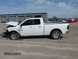 2016 Ram 1500 Outdoorsman z VIN 1C6RR7GT9GS327847, wystawiony jako IAAI lot #41823824 z przebiegiem 134 603 mil mil oraz . Historia ofert i sprzedaży dostępna na DreamBid. Obrazek 15.