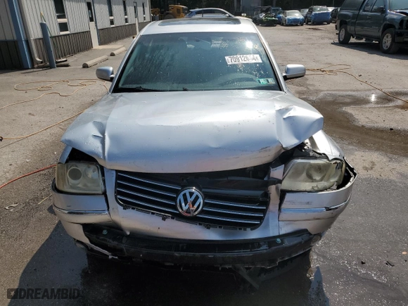 2003 Volkswagen Passat GLS with VIN WVWPD63BX3P100430, listed as a Copart auction lot 70912634 with 129,933 mi miles and Salvage Title. Bid and sale history available at carsss.com. Image 5.