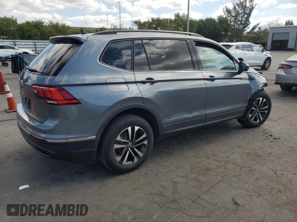 2022 Volkswagen Tiguan S with VIN 3VV1B7AX5NM138710, listed as a Copart auction lot 55900645 with 16,837 mi miles and Salvage title. Bid and sale history available at DreamBid. Image 3.