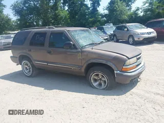 2000 Chevrolet Blazer LS with VIN 1GNCS13W0Y2262721, listed as a IAAI auction lot 42538224 with Not provided miles and . Bid and sale history available at DreamBid. Image 1.