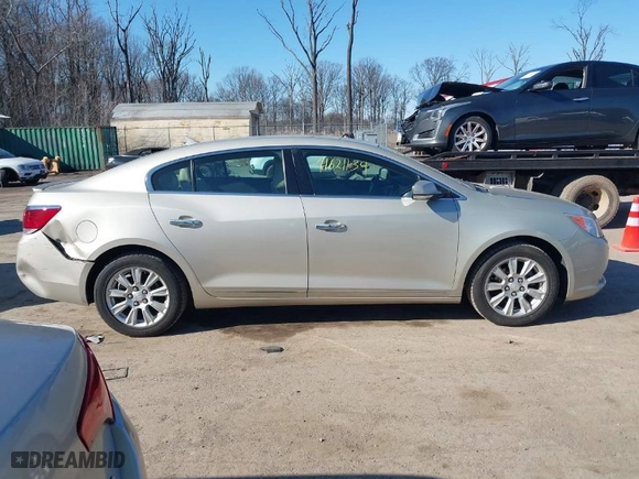 2013 Buick LaCrosse Leather with VIN 1G4GC5ER4DF303453, listed as a IAAI auction lot 41621139 with 113,222 mi miles. Bid and sale history available at carsss.com. Image 13.