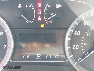 2015 Nissan Sentra S with VIN 3N1AB7APXFY226129, listed as a IAAI auction lot 41901347 with 109,175 mi miles. Bid and sale history available at carsss.com. Image 15.