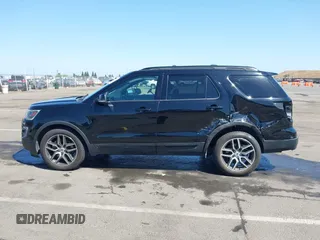 2017 Ford Explorer Sport z VIN 1FM5K8GT9HGC85696, wystawiony jako IAAI lot #42227743 z przebiegiem 105 941 mil mil oraz . Historia ofert i sprzedaży dostępna na DreamBid. Obrazek 14.