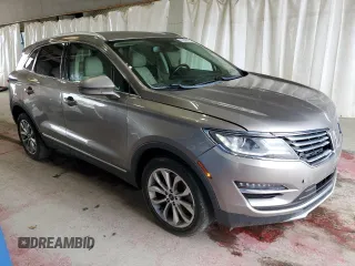 2017 Lincoln MKC Select z VIN 5LMCJ2D93HUL34678, wystawiony jako Copart lot #55308415 z przebiegiem 60 242 mil mil oraz Szkoda całkowita • Salvage title. Historia ofert i sprzedaży dostępna na DreamBid. Obrazek 4.