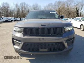 2024 Jeep Grand Cherokee Laredo X with VIN 1C4RJHAG3RC177071, listed as a Copart auction lot 46480755 with 6,031 mi miles and Salvage Title. Bid and sale history available at carsss.com. Image 5.