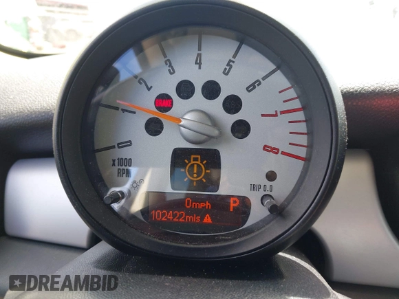 2012 MINI Hardtop с VIN WMWSU3C50CT255544, выставлен на аукционе IAAI как лот 42533243 с пробегом 102 422 миль миль и . История ставок и продаж доступна на DreamBid. Изображение 7.