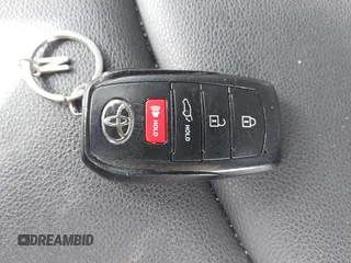 2022 Toyota Corolla Cross XLE с VIN 7MUDAAAG4NV022674, выставлен на аукционе IAAI как лот 41754349 с пробегом 45 545 миль миль и . История ставок и продаж доступна на DreamBid. Изображение 11.