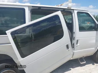 2009 Ford Econoline Passenger XL z VIN 1FMNE11W89DA72209, wystawiony jako IAAI lot #42509228 z przebiegiem 230 818 mil mil oraz . Historia ofert i sprzedaży dostępna na DreamBid. Obrazek 12.