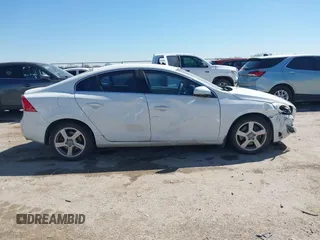 2012 Volvo S60 T5 with VIN YV1622FS5C2115706, listed as a IAAI auction lot 41864741 with 217,321 mi miles. Bid and sale history available at carsss.com. Image 13.