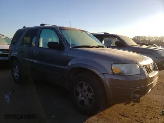 2005 Ford Escape Limited with VIN 1FMYU941X5KA23114, listed as a Copart auction lot 49094545 with 218,811 mi miles and Salvage Title. Bid and sale history available at carsss.com. Image 4.
