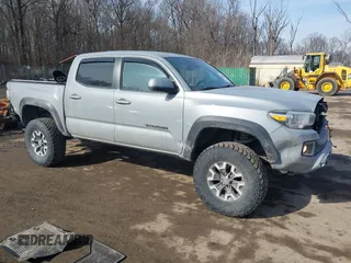 2018 Toyota Tacoma SR with VIN 3TMCZ5AN9JM177901, listed as a IAAI auction lot 41470062 with 69,906 mi miles. Bid and sale history available at carsss.com. Image 1.