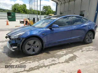 2022 Tesla Model 3 Long Range z VIN 5YJ3E1EB4NF257279, wystawiony jako Copart lot #57702955 z przebiegiem 42 318 mil mil oraz Szkoda całkowita • Salvage title. Historia ofert i sprzedaży dostępna na DreamBid. Obrazek 1.